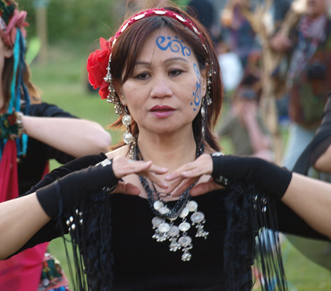 belly dance with Jenn at beltain festival