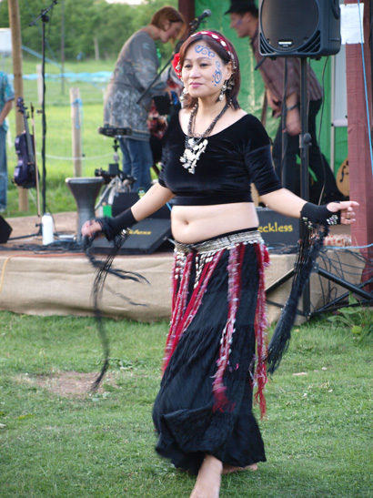 belly dance with Jenn, beltain 2011